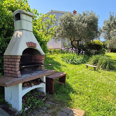 Vito & Maria Eco Friendly Accommodation Banjole Exterior photo