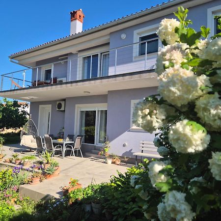 Vito & Maria Eco Friendly Accommodation Banjole Exterior photo